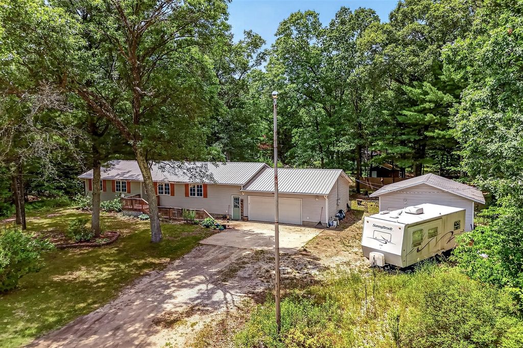6471 Scott Road, Twin Lake, MI 49457