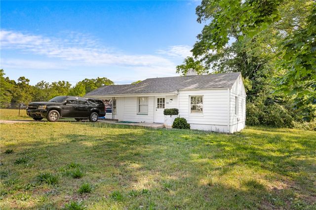 303 S Elm Street, Pendleton, SC 29670