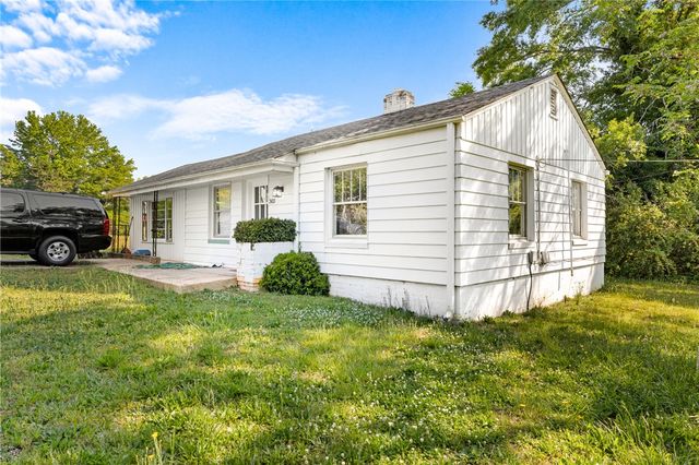 303 S Elm Street, Pendleton, SC 29670