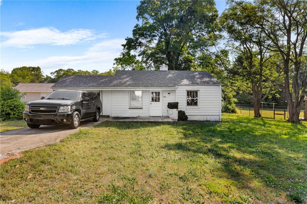 303 S Elm Street, Pendleton, SC 29670