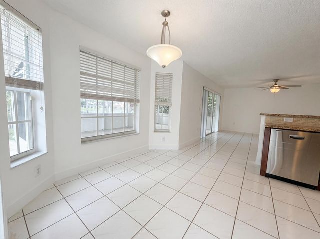 73 Gables Boulevard, Weston, FL 33326