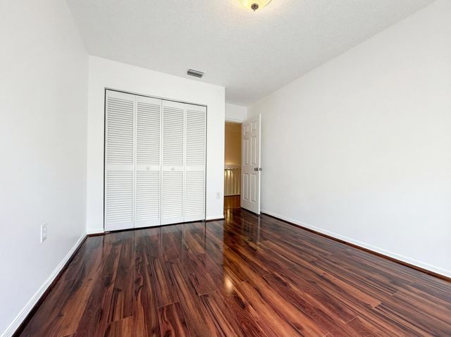 73 Gables Boulevard, Weston, FL 33326