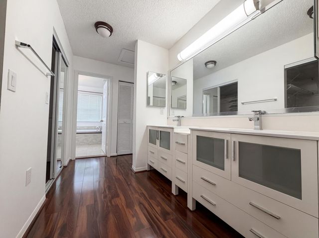 73 Gables Boulevard, Weston, FL 33326