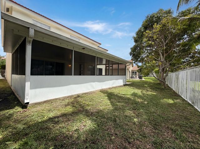 73 Gables Boulevard, Weston, FL 33326