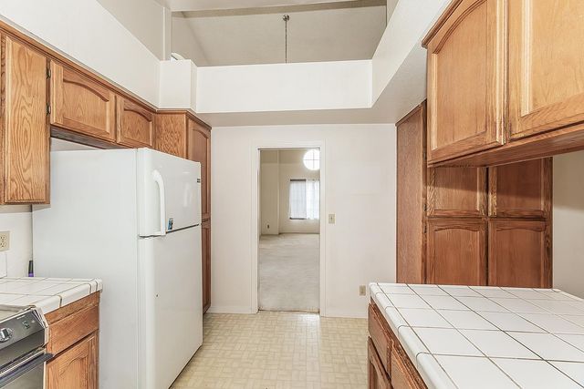 9659 N Shenandoah Ln, Fresno, CA 93720