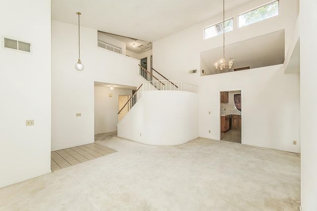 9659 N Shenandoah Ln, Fresno, CA 93720