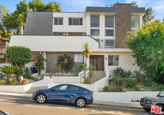 3539 Alana Drive, Sherman Oaks, CA 91403