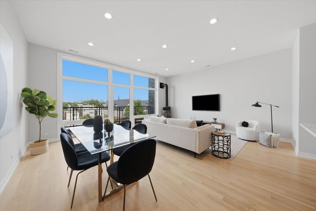 934 N California Avenue 4N, Chicago, IL 60622