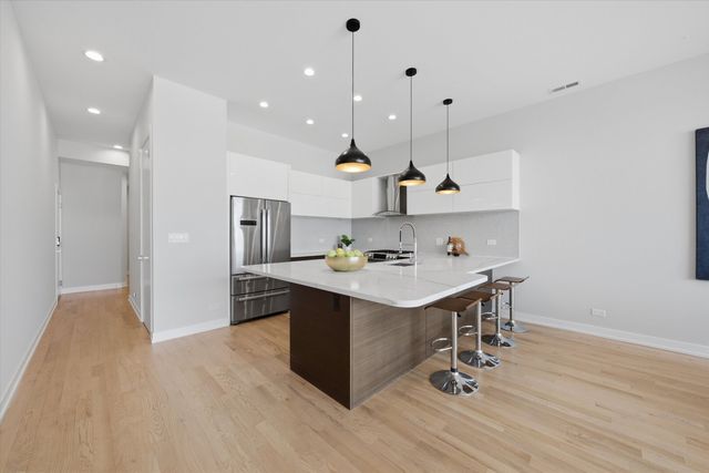 934 N California Avenue 4N, Chicago, IL 60622