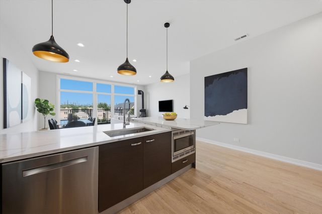 934 N California Avenue 4N, Chicago, IL 60622