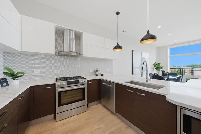934 N California Avenue 4N, Chicago, IL 60622