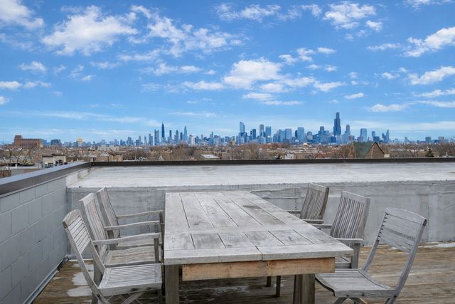 934 N California Avenue 4N, Chicago, IL 60622