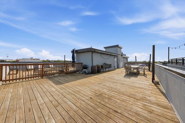 934 N California Avenue 4N, Chicago, IL 60622