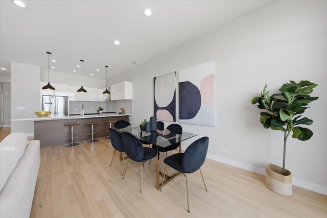 934 N California Avenue 4N, Chicago, IL 60622