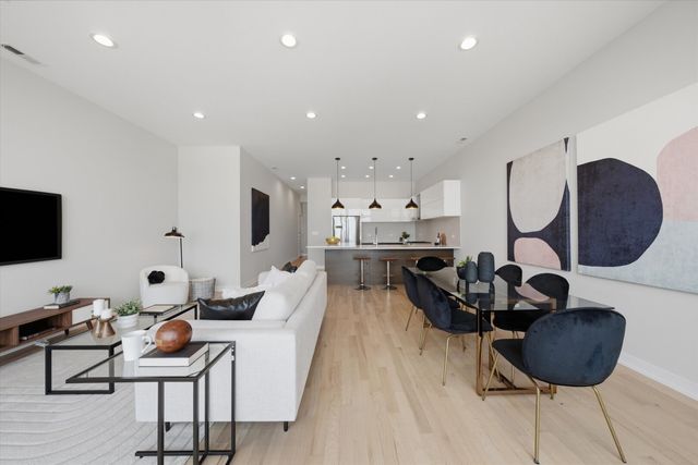 934 N California Avenue 4N, Chicago, IL 60622
