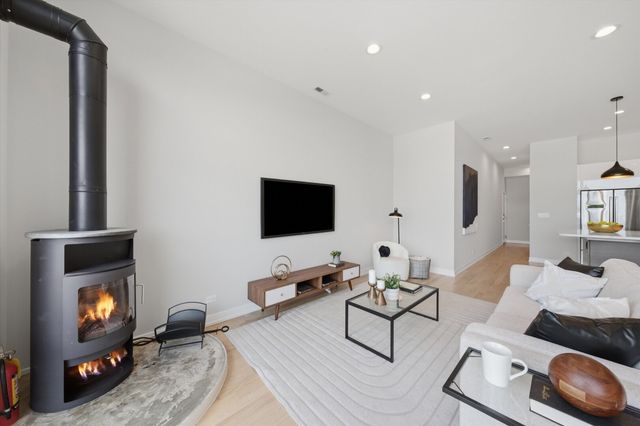 934 N California Avenue 4N, Chicago, IL 60622