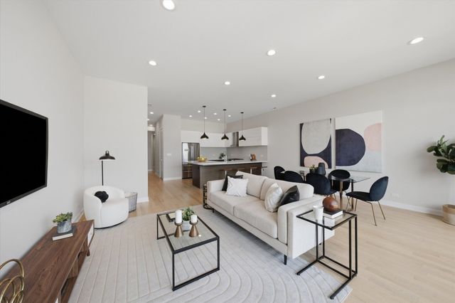 934 N California Avenue 4N, Chicago, IL 60622