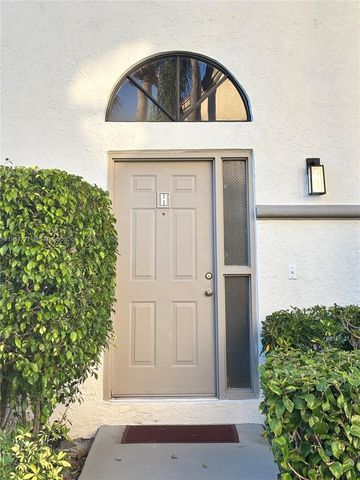 5258 Europa Drive H, Boynton Beach, FL 33437
