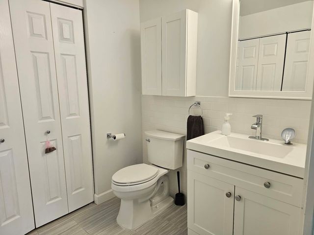 3913 Saratoga Avenue G-105, Downers Grove, IL 60515