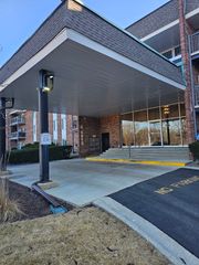 3913 Saratoga Avenue G-105, Downers Grove, IL 60515