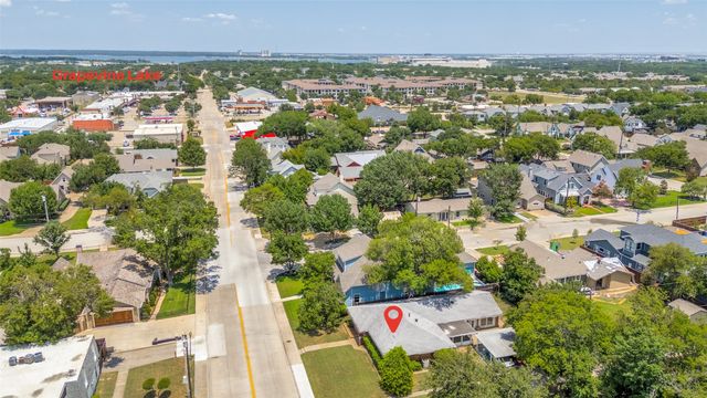 311 S Dooley Street, Grapevine, TX 76051