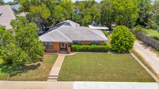 311 S Dooley Street, Grapevine, TX 76051