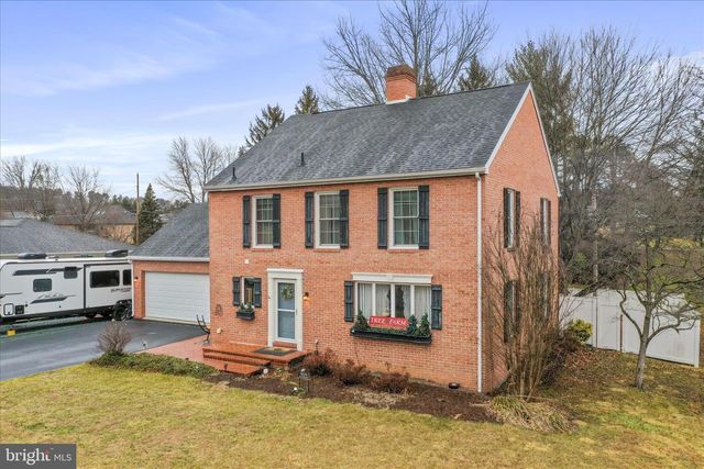 9319 MEADOWBROOK DRIVE, Waynesboro, PA 17268