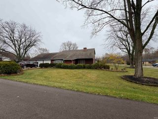 3605 W Pettigrew Drive, Muncie, IN 47304