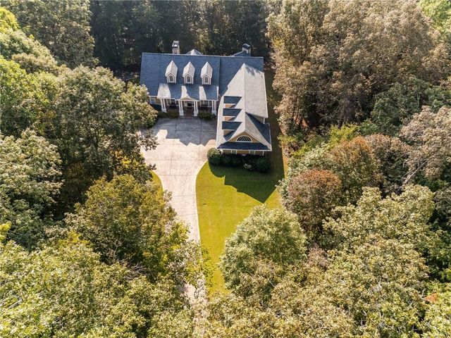 5660 Knotty Ridge Drive, Douglasville, GA 30135