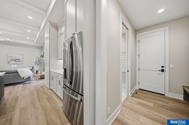 9856 S 42 Street, Lincoln, NE 68516