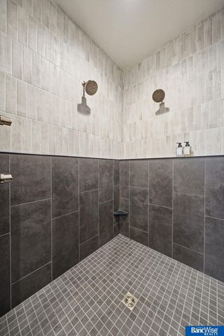 9856 S 42 Street, Lincoln, NE 68516