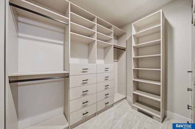 9856 S 42 Street, Lincoln, NE 68516