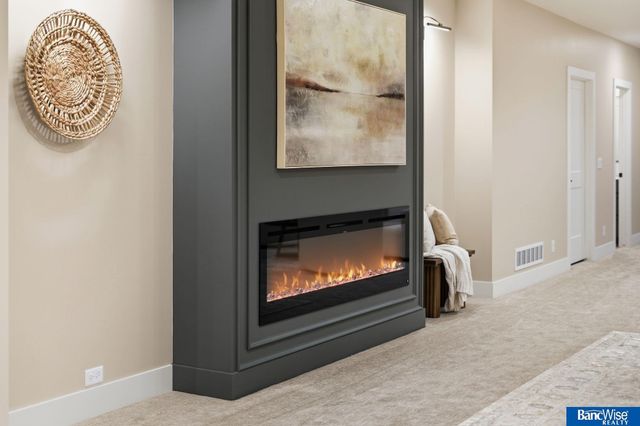 9856 S 42 Street, Lincoln, NE 68516