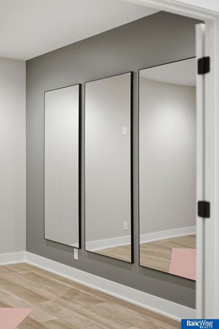 9856 S 42 Street, Lincoln, NE 68516