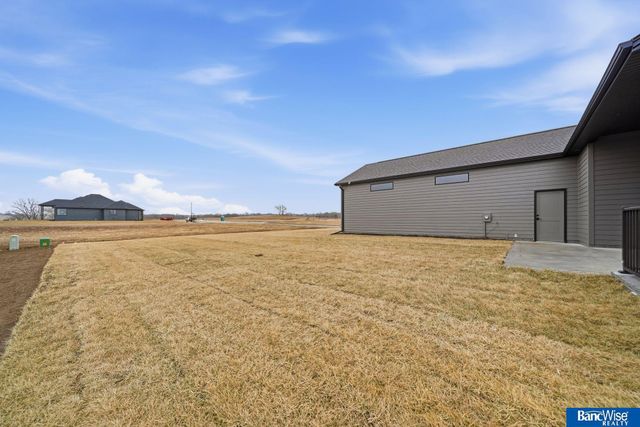 9856 S 42 Street, Lincoln, NE 68516