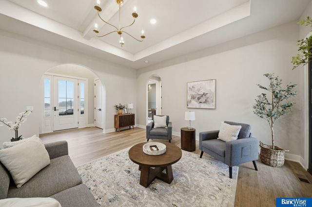 9856 S 42 Street, Lincoln, NE 68516