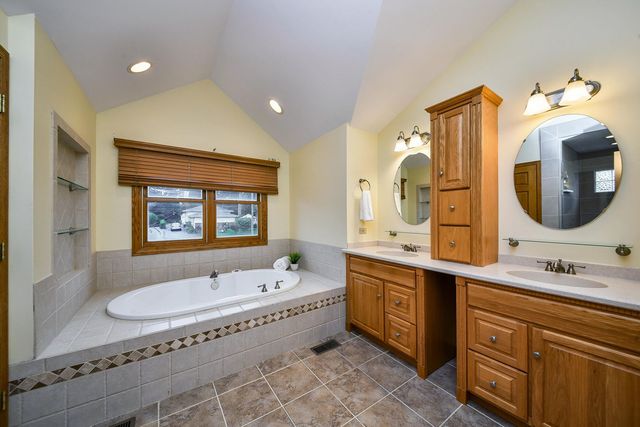 3S370 Curtis Avenue, Warrenville, IL 60555