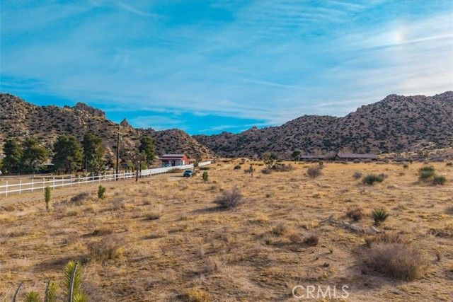 53670 Annie Oakley Road, Pioneertown, CA 92268