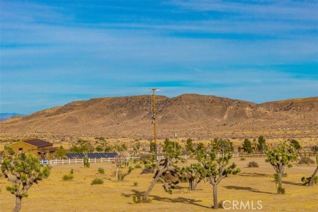 53670 Annie Oakley Road, Pioneertown, CA 92268