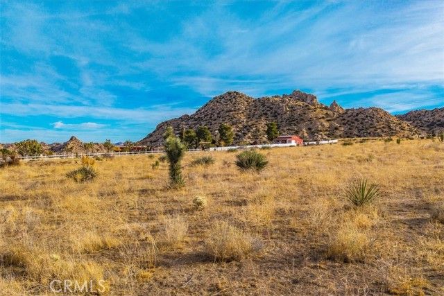 53670 Annie Oakley Road, Pioneertown, CA 92268
