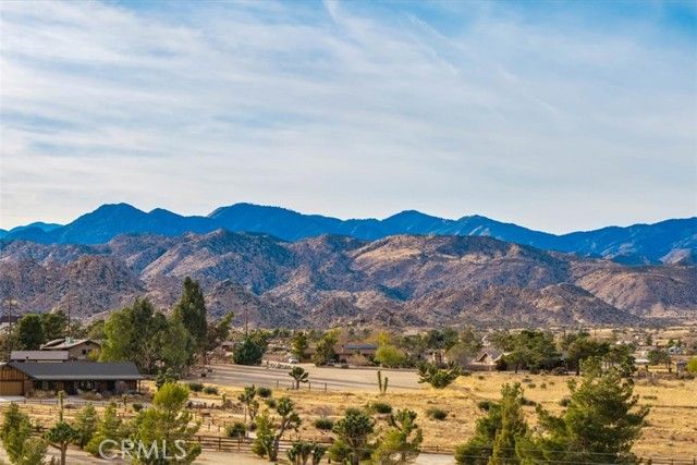53670 Annie Oakley Road, Pioneertown, CA 92268