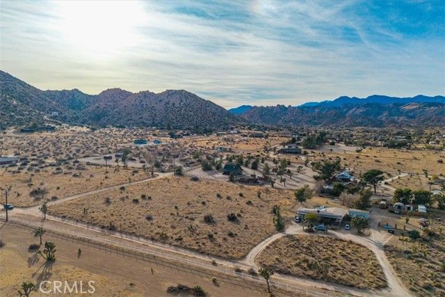 53670 Annie Oakley Road, Pioneertown, CA 92268