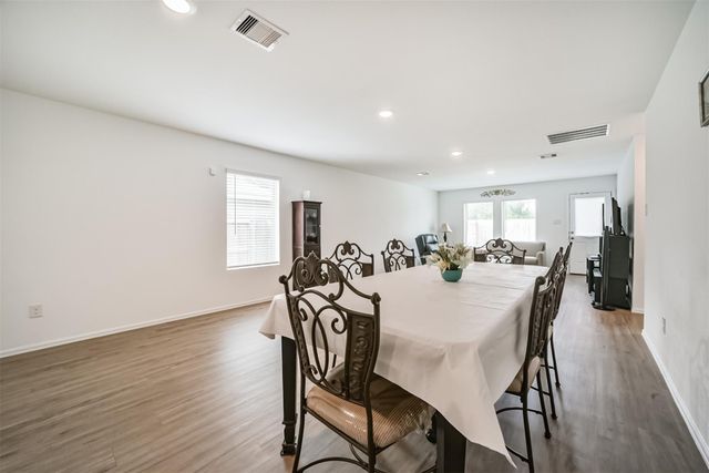 337 Riverwood Village Ln, Sealy, TX 77474