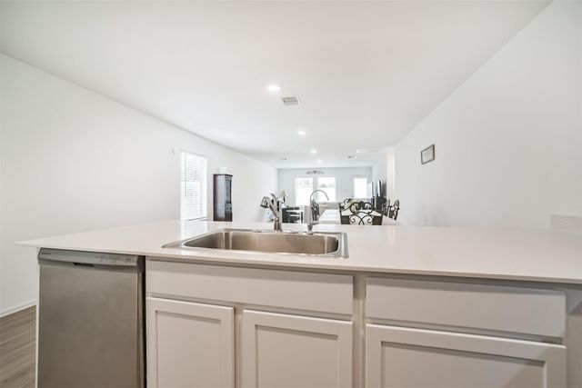337 Riverwood Village Ln, Sealy, TX 77474