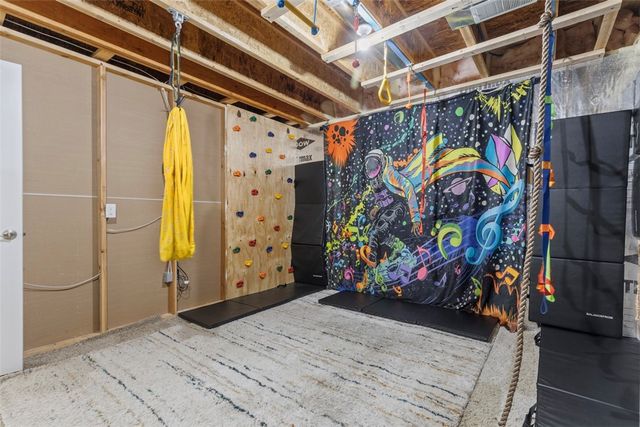 86 Kensington, Ohio Twp, PA 15237