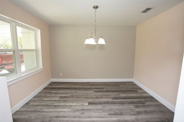 1419 Crescent Drive, Graham, TX 76450