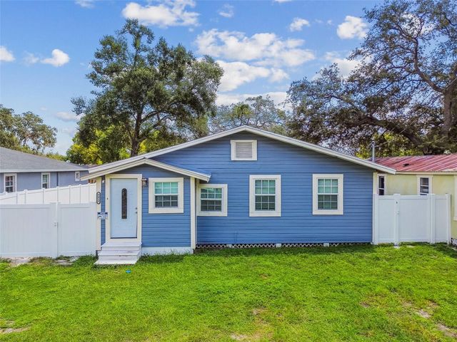8413 N HAMNER AVENUE, Tampa, FL 33604