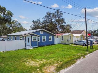 8413 N HAMNER AVENUE, Tampa, FL 33604