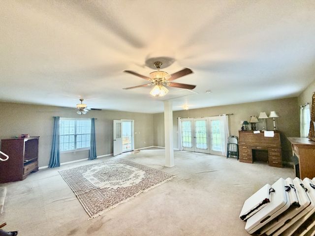325 Rabbit Trail Rd, Leoma, TN 38468