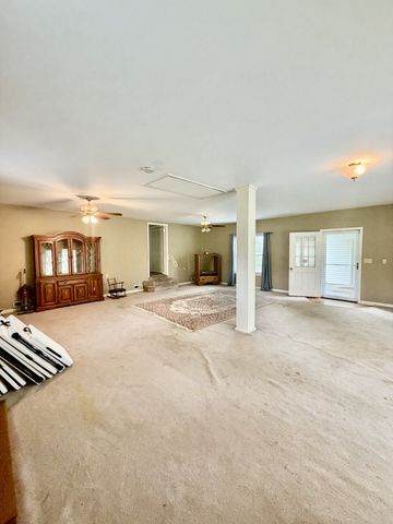 325 Rabbit Trail Rd, Leoma, TN 38468